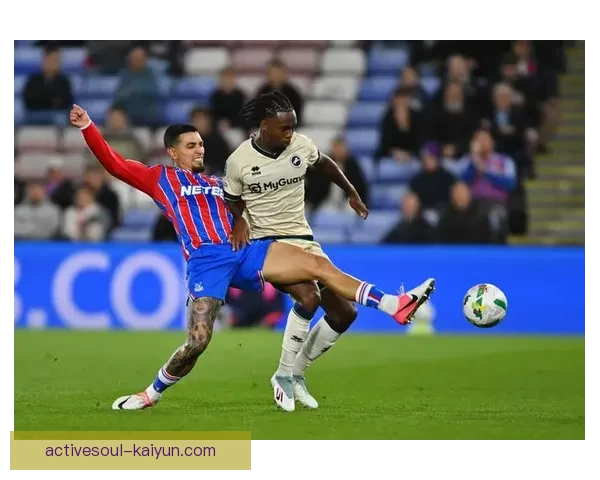 利兹联边路进攻持续提升，战术执行展现清晰走势